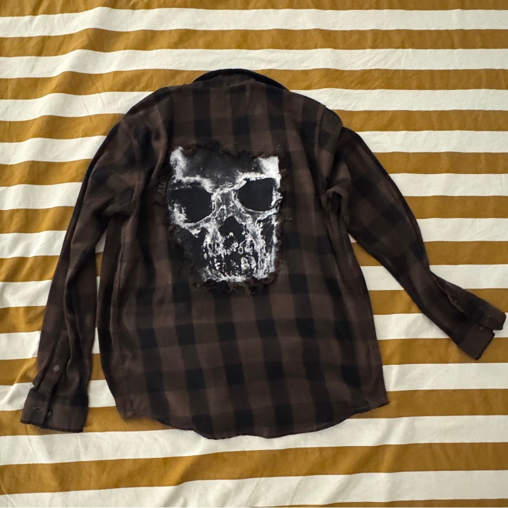 Hot Topic Brown and Black Plaid Skull Shirt